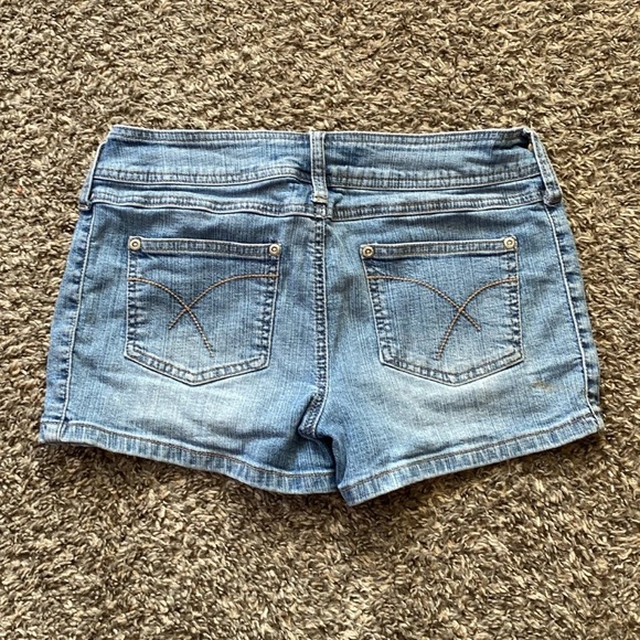 Blue Jeans Shorts Size 7 Junior - Picture 2 of 2